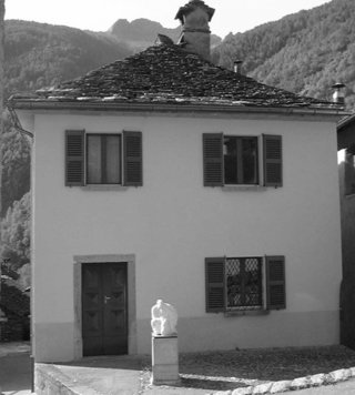 Casa Parrocchiale, Peccia